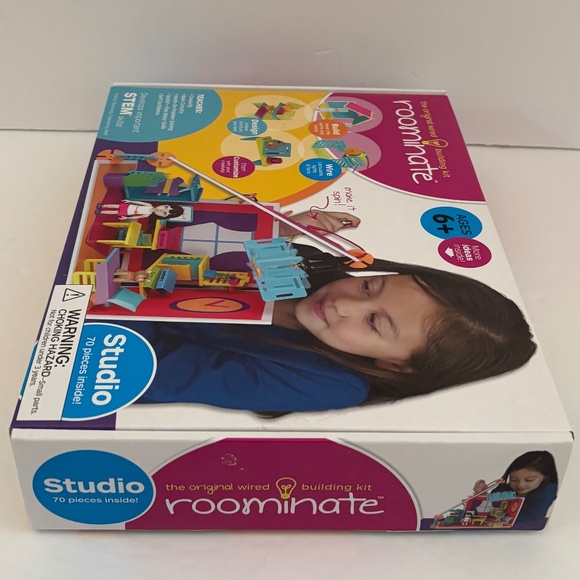 Roominate Studio Wired Building Design Kit 70 Pieces Girls STEM Toy Ages 6+ - Picture 3 of 6